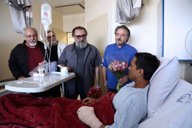 عیادت اهالی سینما از هموطنان مجروحشده +عکس عیادت اهالی سینما از هموطنان مجروحشده +عکس