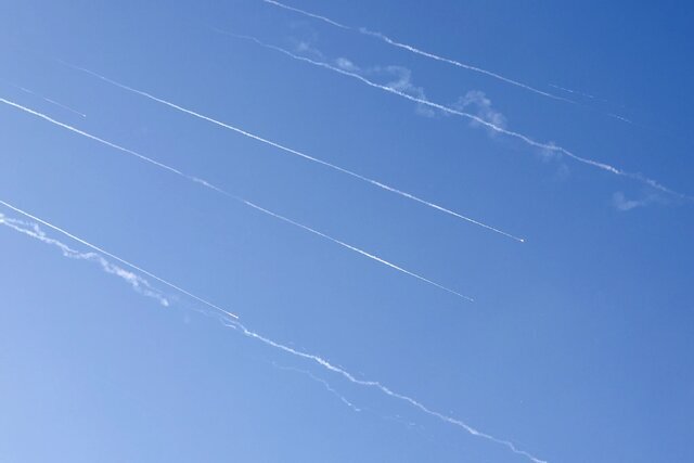 نیویورک‌تایمز: اسرائیل با کمبود موشک‌های پدافندی رو‌به‌رو شده است