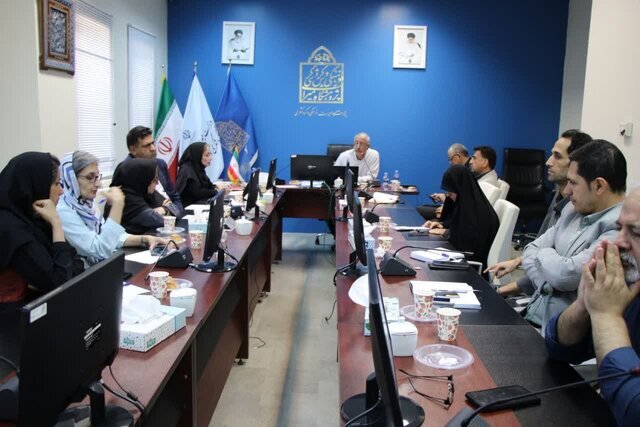 فرونشست به نزدیکی آرامگاه شاهان هخامنشی و تخت جمشید رسیده است