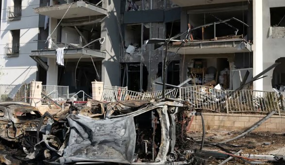 گفتوگو زیر سایه جنگ گفتوگو زیر سایه جنگ