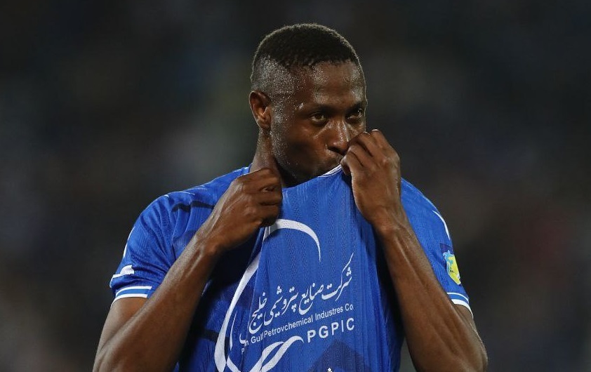 مهاجم استقلال خداحافظی کرد