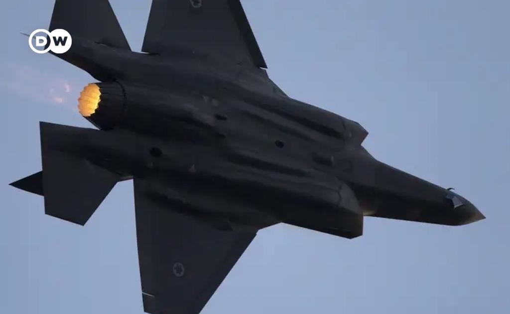 حمله اسرائیل به فرودگاه صنعا/ کاتس: هرکس شلیک کند، بهای سنگینی میدهد حمله اسرائیل به فرودگاه صنعا/ کاتس: هرکس شلیک کند، بهای سنگینی میدهد