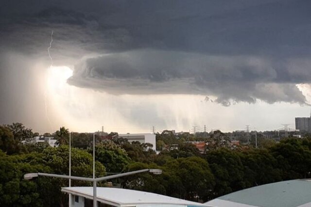 رگبار و رعدوبرق در برخی مناطق/ فاصله ۳۵ درجهای دو شهر رگبار و رعدوبرق در برخی مناطق/ فاصله ۳۵ درجهای دو شهر