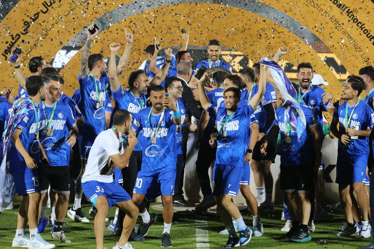 گزارش تصویری؛ قهرمانی استقلال در اراک