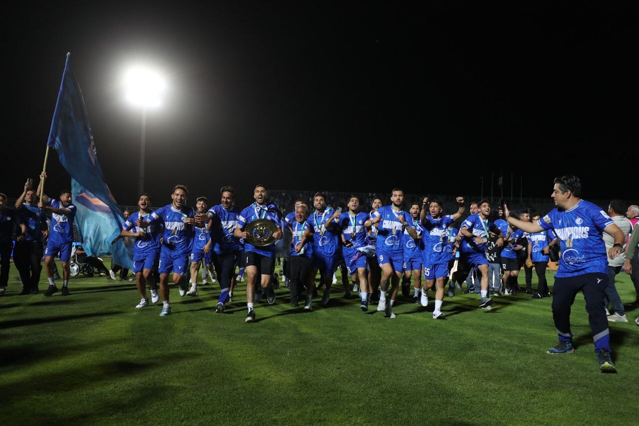 گزارش تصویری؛ قهرمانی استقلال در اراک