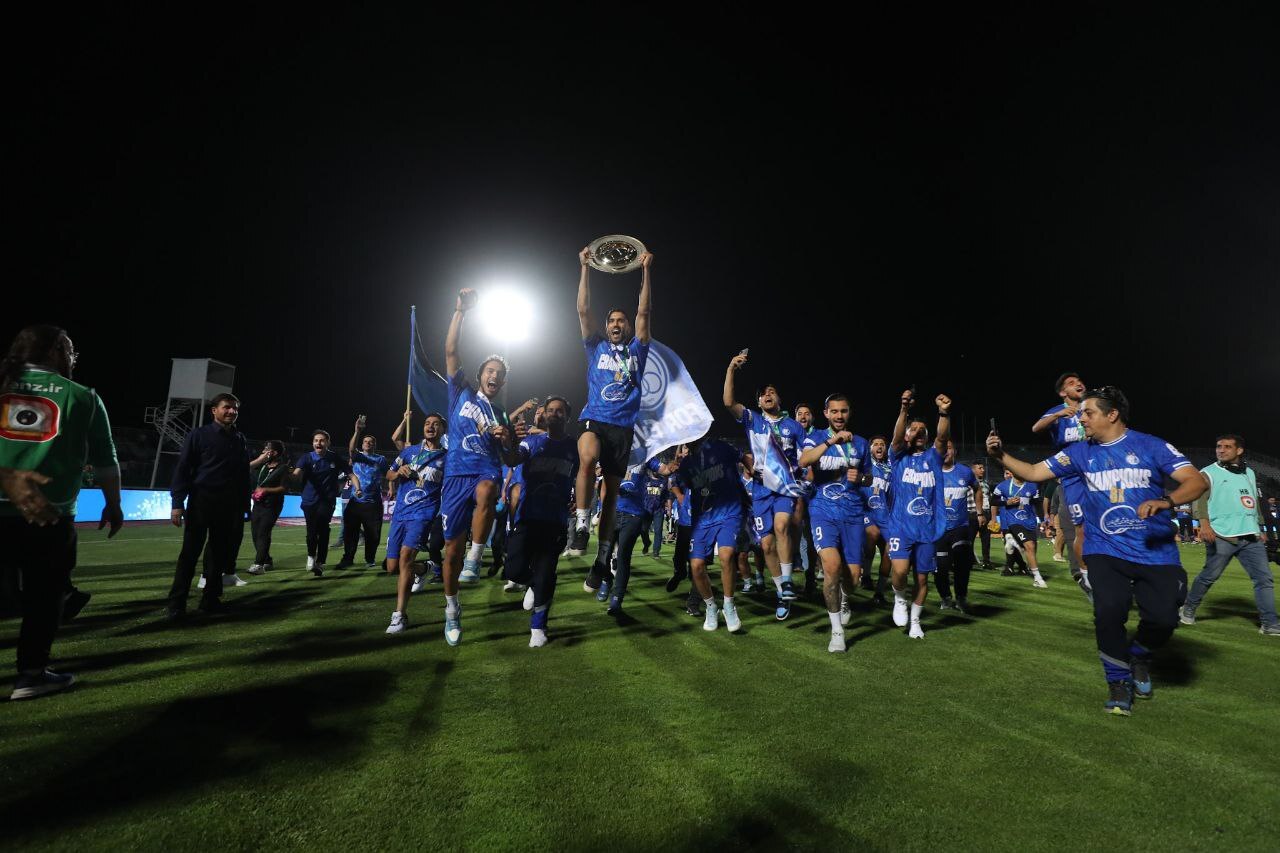 گزارش تصویری؛ قهرمانی استقلال در اراک