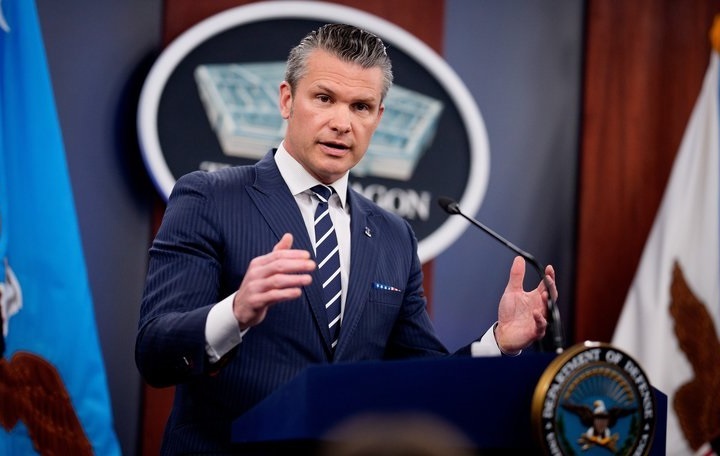 ادعای وزیر دفاع آمریکا؛ به اقدام ایران پاسخ میدهیم ادعای وزیر دفاع آمریکا؛ به اقدام ایران پاسخ میدهیم