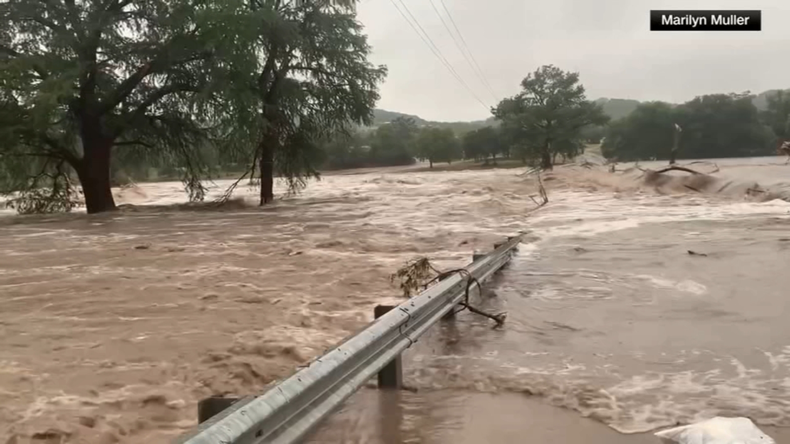سیل ناگهانی در تگزاس؛ ۲۴ کشته و ۲۰ مفقودی سیل ناگهانی در تگزاس؛ ۲۴ کشته و ۲۰ مفقودی