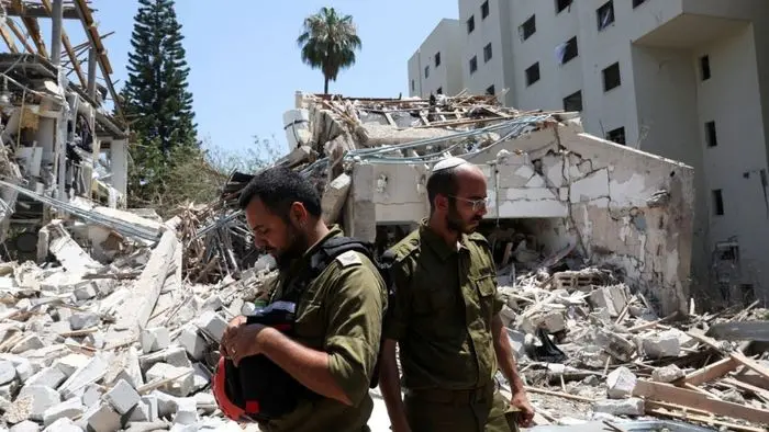 جزئیات یک نبرد پنهان