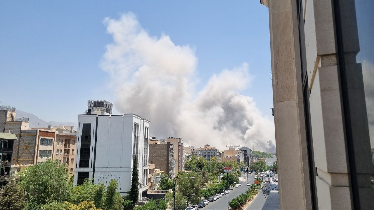 فوری: دانشگاه شهید بهشتی هدف حمله قرار گرفت/ حمله دوباره به سایت فردو/ گزارشی از حملات به تهران، کرج، شهرری، قم و زندان اوین فوری: دانشگاه شهید بهشتی هدف حمله قرار گرفت/ حمله دوباره به سایت فردو/ گزارشی از حملات به تهران، کرج، شهرری، قم و زندان اوین