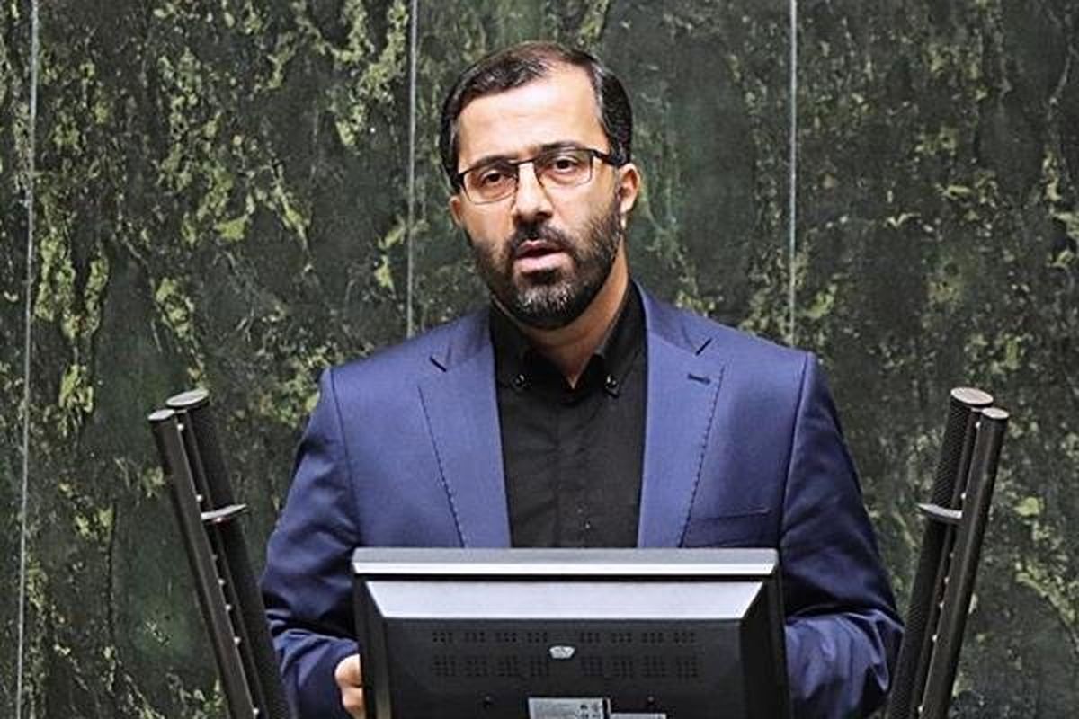 نماینده مجلس: جنگ نباید بهانهای برای تضییع حقوق کارگران باشد نماینده مجلس: جنگ نباید بهانهای برای تضییع حقوق کارگران باشد