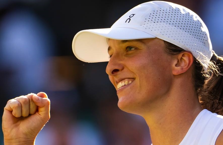 اولین قهرمانی اشویانتک در ویمبلدون با نتیجه ۶-۰، ۶-۰!/ اشک‌های تنیس‌باز آمریکایی