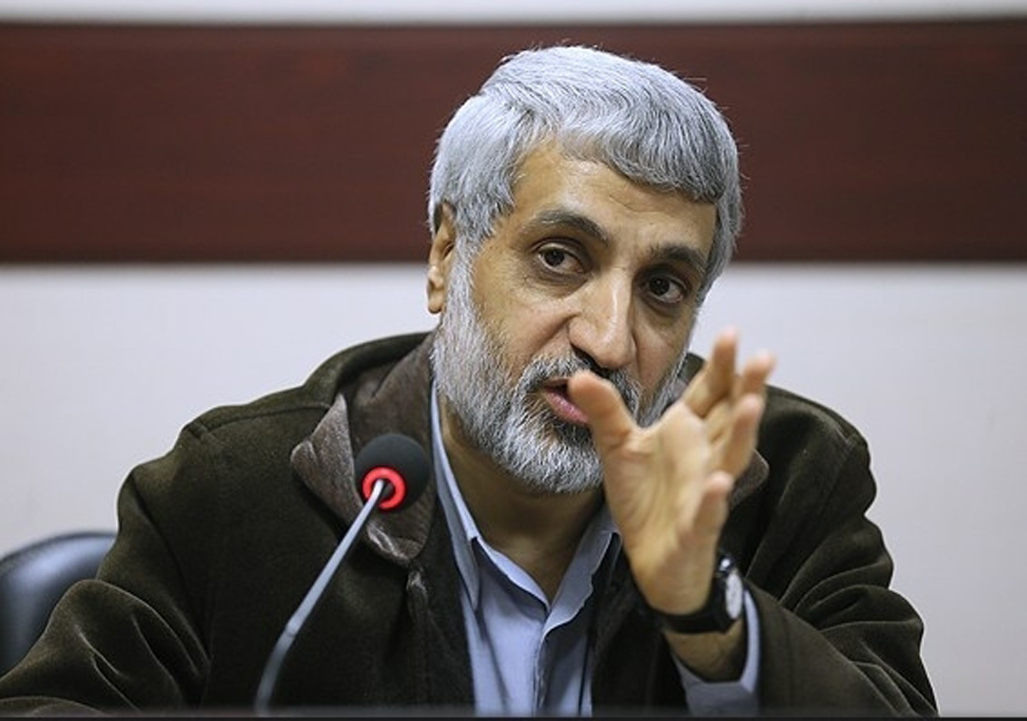 واکنش به ادعاهای نمایندگان تندرو/ آنهایی که از شکست میگویند، گفتمانشان برخلاف نظر رهبری است واکنش به ادعاهای نمایندگان تندرو/ آنهایی که از شکست میگویند، گفتمانشان برخلاف نظر رهبری است