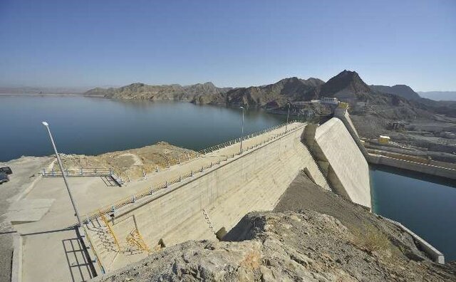 کاهش بارشها و نصفشدن آب سدها کاهش بارشها و نصفشدن آب سدها