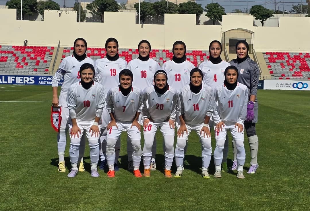 ایران، بوتان را به توپ بست