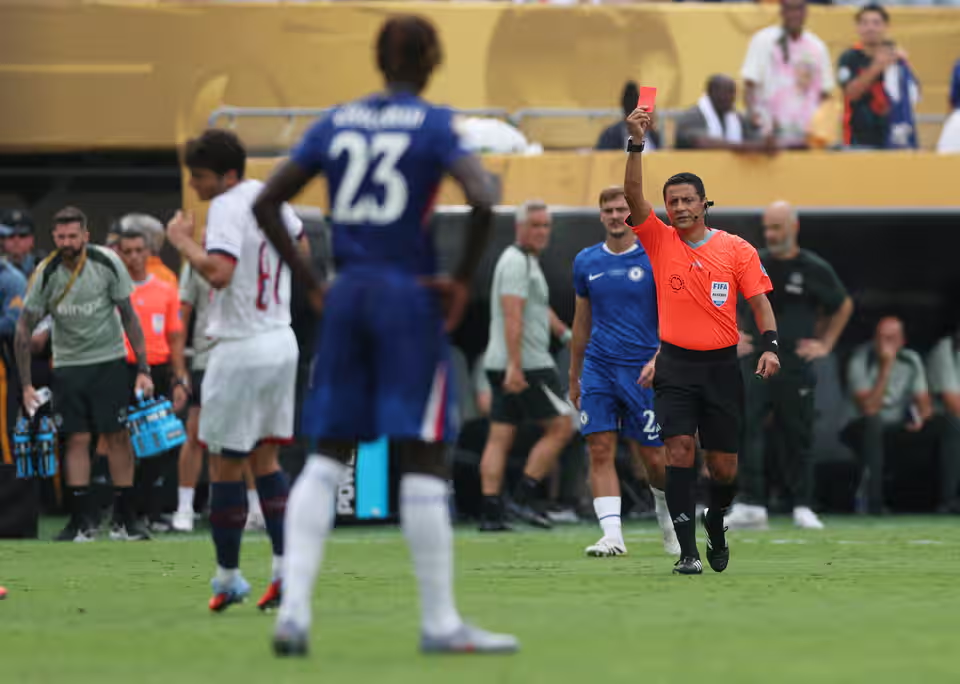 قهرمانی آبی‌های انگلیس/ ترامپ به فغانی مدال داد +ویدیو