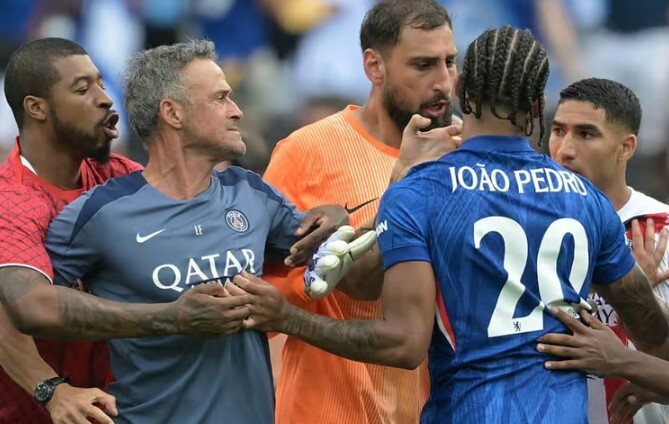 قهرمانی آبی‌های انگلیس/ ترامپ به فغانی مدال داد +ویدیو