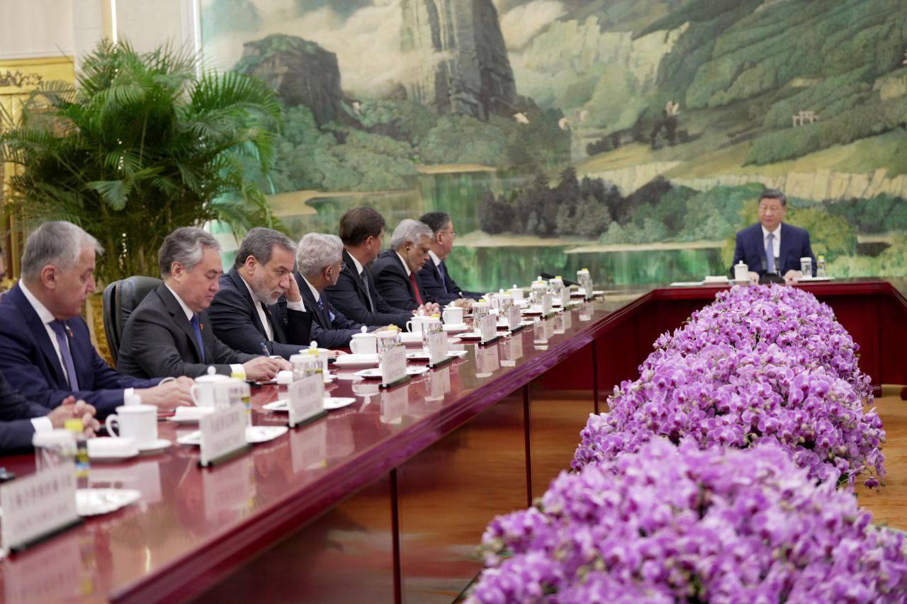 توضیحات عراقچی در مورد نشست شانگهای و دیدار با رئیسجمهور چین +تصاویر توضیحات عراقچی در مورد نشست شانگهای و دیدار با رئیسجمهور چین +تصاویر