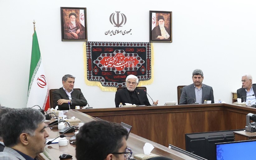 عارف: با راهبرد عزت، حکمت و مصلحت مذاکره میکنیم عارف: با راهبرد عزت، حکمت و مصلحت مذاکره میکنیم