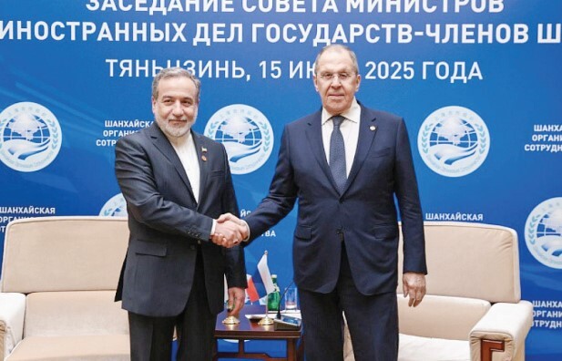 ماشه یا مذاکره؛ دیپلماسی بر سر دوراهی