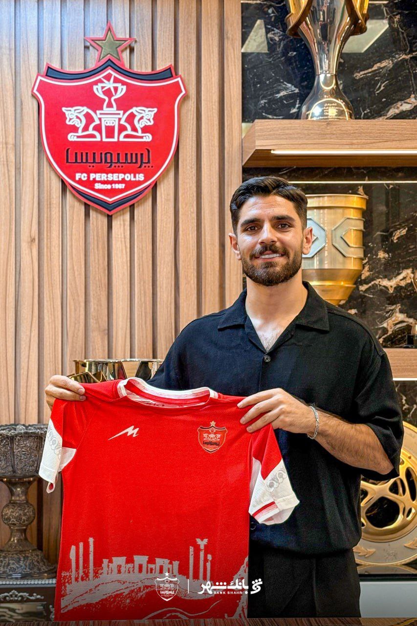 قرارداد «عمری» با پرسپولیس تمدید شد