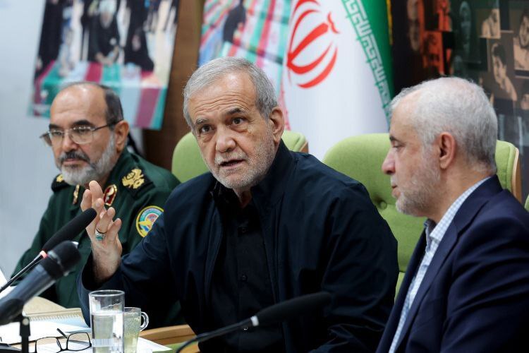 نباید به صرف ابراز یک نظر مخالف کسی را دشمن تلقی کنیم/ بازگرداندن مهاجران به نفع خودشان است نباید به صرف ابراز یک نظر مخالف کسی را دشمن تلقی کنیم/ بازگرداندن مهاجران به نفع خودشان است