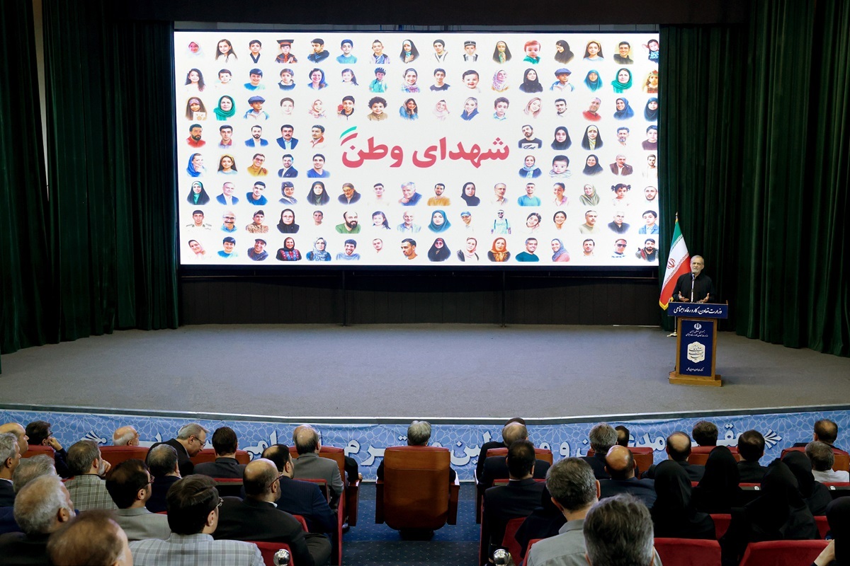 حجاب اختیاری؛ پیام سخنرانی پزشکیان چیست؟ حجاب اختیاری؛ پیام سخنرانی پزشکیان چیست؟