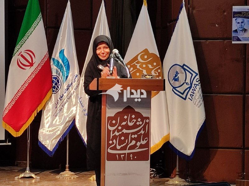 صادق زیباکلام: ازغندی، روایت خاص خودش را از تاریخ معاصر ایران داشت