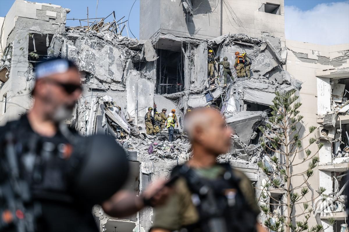 اعلام آتش‌بس میان ایران و اسرائیل/ حمله ایران به بئر السبع دست‌کم هفت کشته برجای گذاشت/ ترامپ: آتش‌بس نقض نشود!