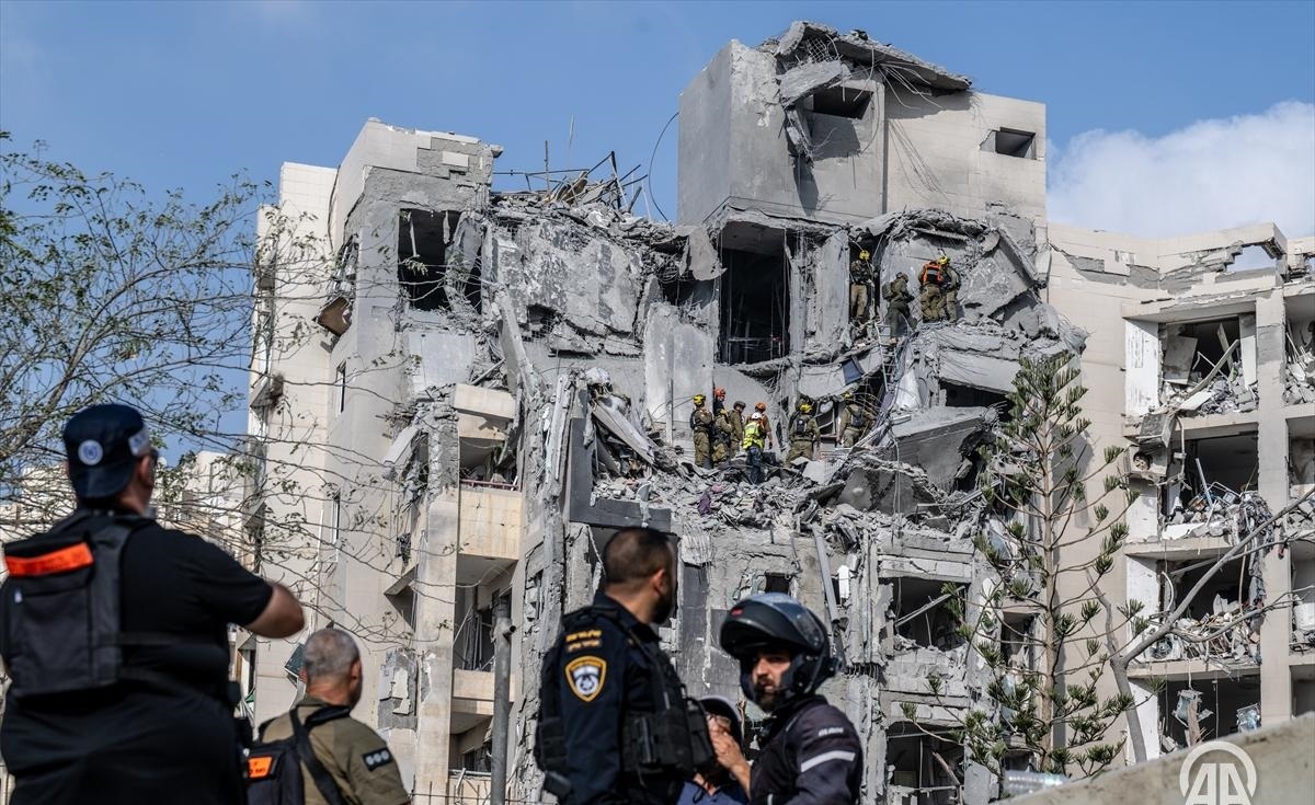 اعلام آتش‌بس میان ایران و اسرائیل/ حمله ایران به بئر السبع دست‌کم هفت کشته برجای گذاشت/ ترامپ: آتش‌بس نقض نشود!