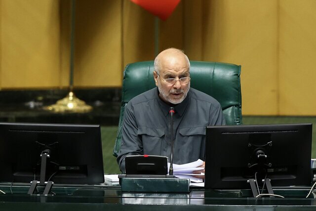 تذکر قالیباف به صداوسیما: سکوهای داخلی رایگان تبلیغ شوند تذکر قالیباف به صداوسیما: سکوهای داخلی رایگان تبلیغ شوند