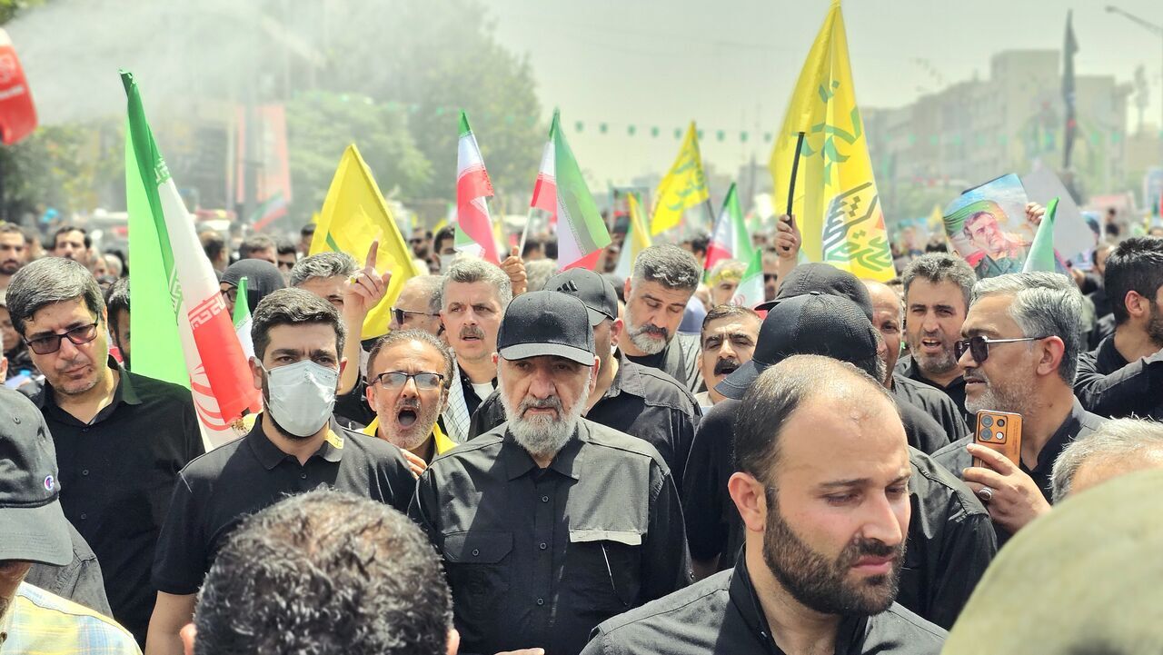 محسن رضایی: ملت ایران سیلی محکمی به اسرائیل زد محسن رضایی: ملت ایران سیلی محکمی به اسرائیل زد