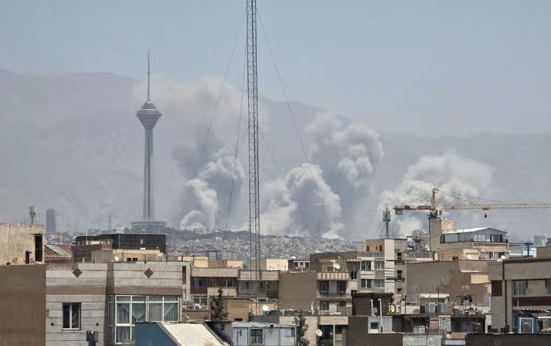 مسیر دشوار ایرانِ پساجنگ مسیر دشوار ایرانِ پساجنگ