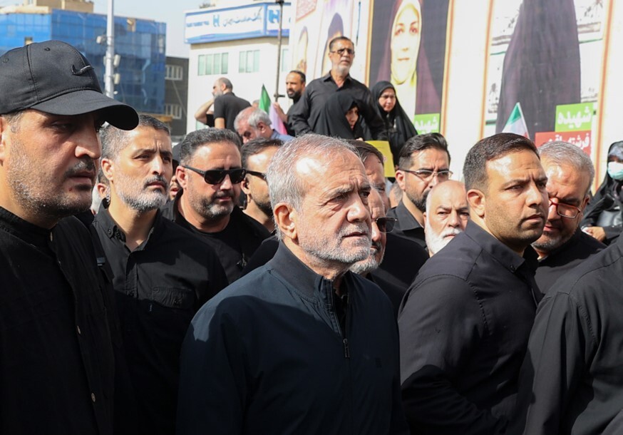 پزشکیان: خدمت به این ملت، افتخار زندگی من است پزشکیان: خدمت به این ملت، افتخار زندگی من است