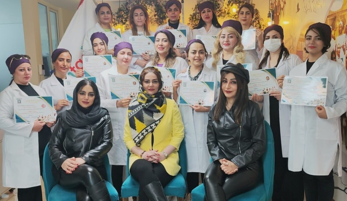 آموزش کراتین مو: گامی نوین در احیا، صافی و درخشندگی موها آموزش کراتین مو: گامی نوین در احیا، صافی و درخشندگی موها