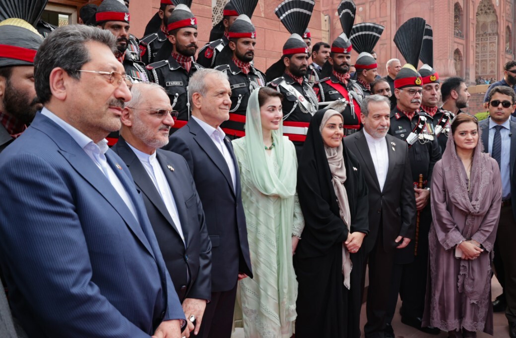 رئیسجمهور از لاهور به اسلامآباد رفت/ پزشکیان: اگر مسلمانان متحد باشند، اسرائیل نمیتواند حمله کند رئیسجمهور از لاهور به اسلامآباد رفت/ پزشکیان: اگر مسلمانان متحد باشند، اسرائیل نمیتواند حمله کند