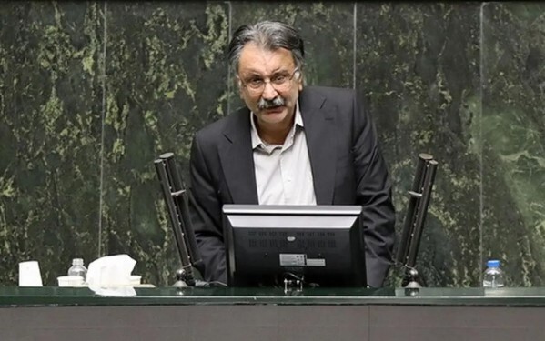 یک نماینده خطاب به پزشکیان؛ اگر یک ساعت آب منزل ما قطع شود، چه وضعیتی خواهیم داشت؟