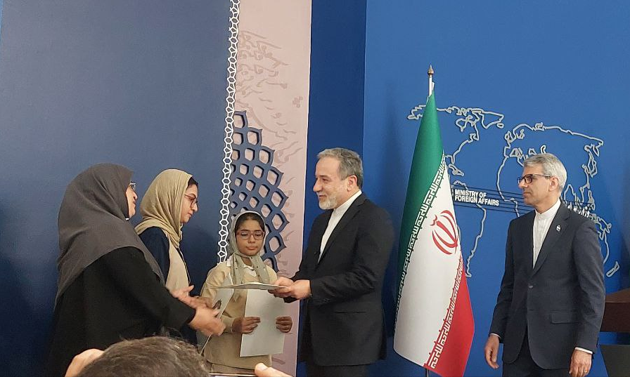 عراقچی: جنگ ۱۲ روزه یک نقطه ماندگار در تاریخ ایران است عراقچی: جنگ ۱۲ روزه یک نقطه ماندگار در تاریخ ایران است