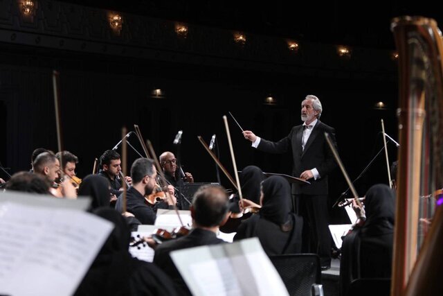 ارکستر موسیقی ملی ایران «گلگون» می‌شود