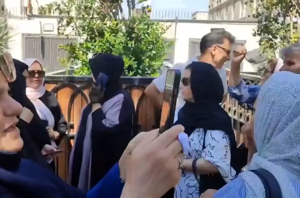 تجمع بازنشستگان مقابل سازمان برنامه و بودجه تجمع بازنشستگان مقابل سازمان برنامه و بودجه