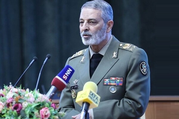 ایران را نمی‌توان شکست داد/ دست‌مان برای مذاکره و جنگ پر است