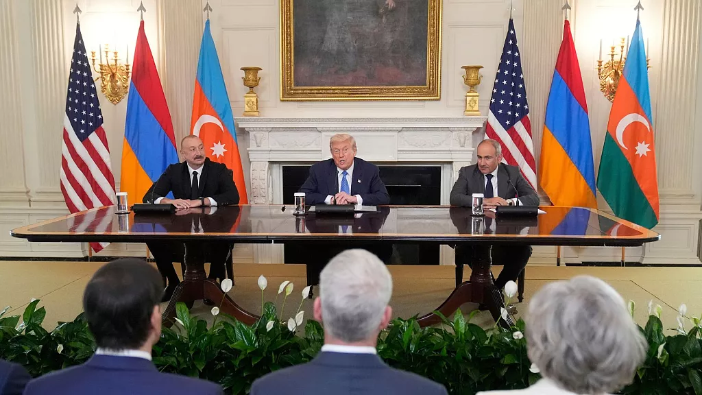 توافق صلح رهبران ارمنستان و آذربایجان در حضور ترامپ