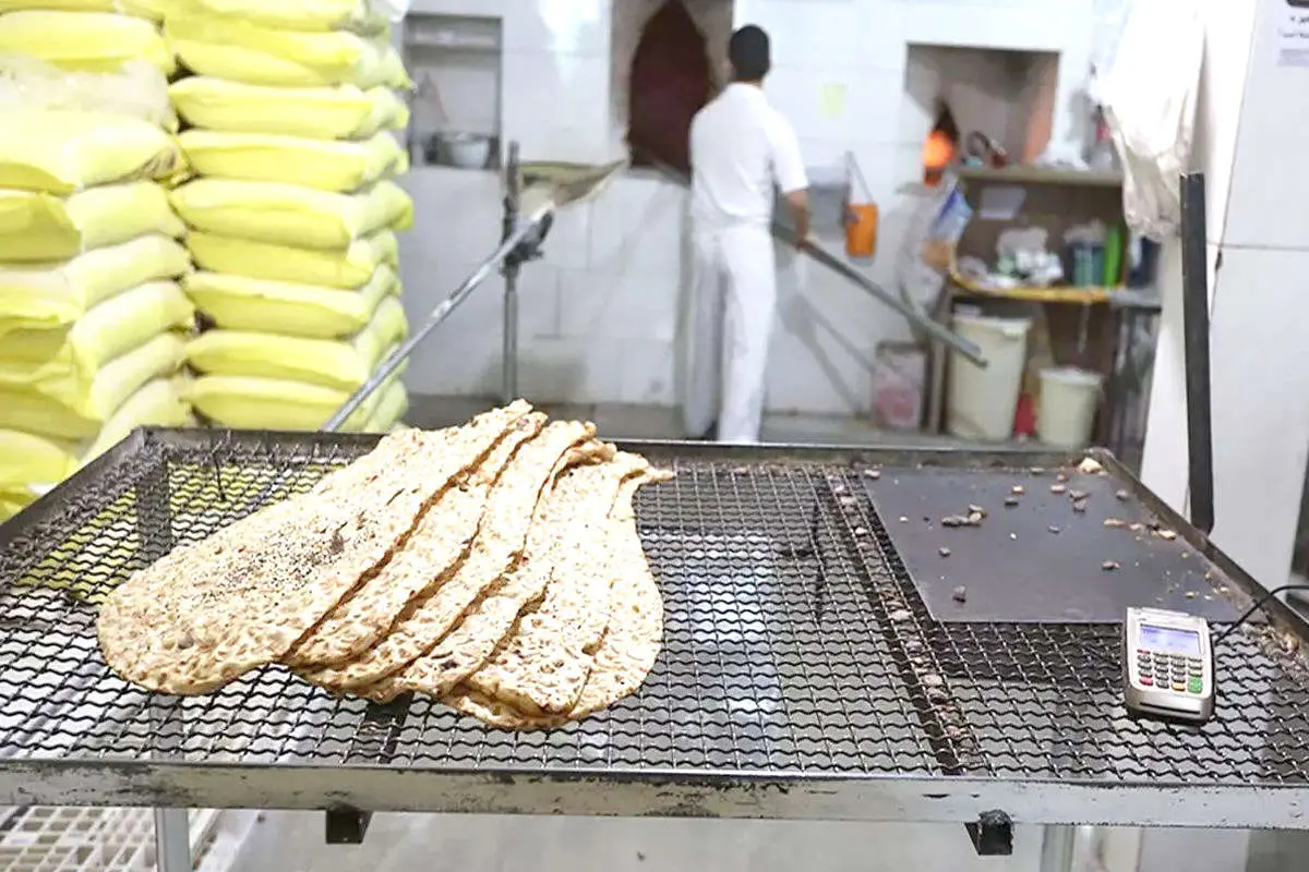 بحران اقتصادی در ایران؛ گوشت و برنج و ماهی نه، دستمان برای خرید نان میلرزد! بحران اقتصادی در ایران؛ گوشت و برنج و ماهی نه، دستمان برای خرید نان میلرزد!