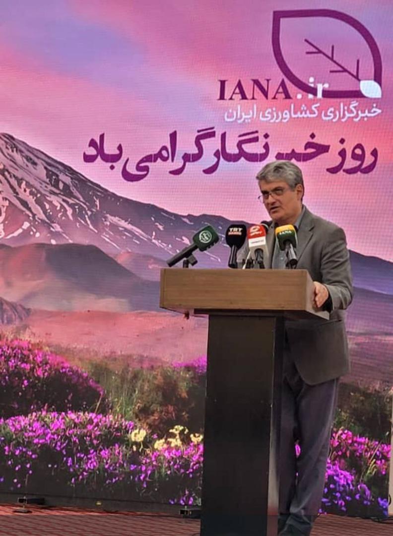 فرشاد قوشچی: مطبوعات با بحران فزاینده کاغذ رو‌به‌رو هستند