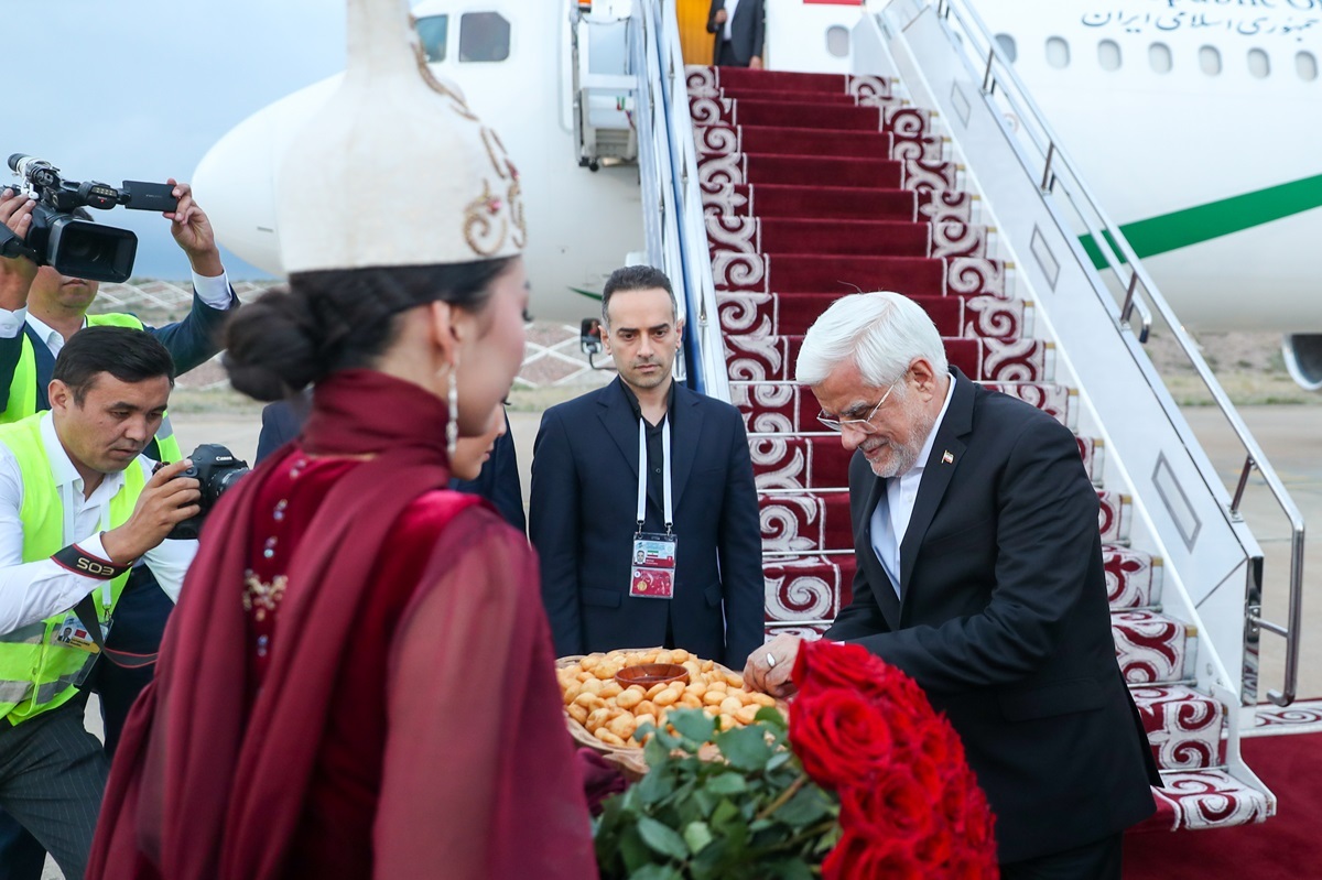 عارف وارد قرقیزستان شد +تصاویر عارف وارد قرقیزستان شد +تصاویر