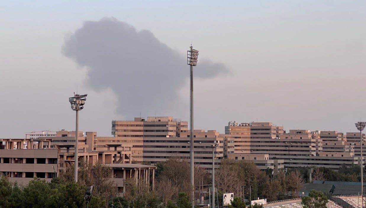 آتشسوزی گسترده در انبار مواد نفتی و روغنی تهران +ویدیو آتشسوزی گسترده در انبار مواد نفتی و روغنی تهران +ویدیو