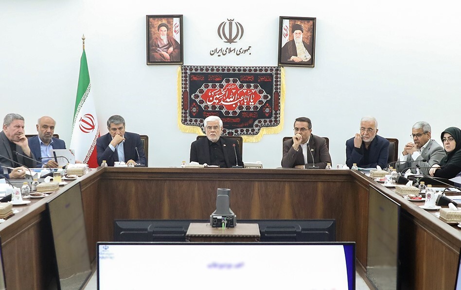 عارف: راهبرد دولت تمرکززدایی و واگذاری اختیارات است عارف: راهبرد دولت تمرکززدایی و واگذاری اختیارات است