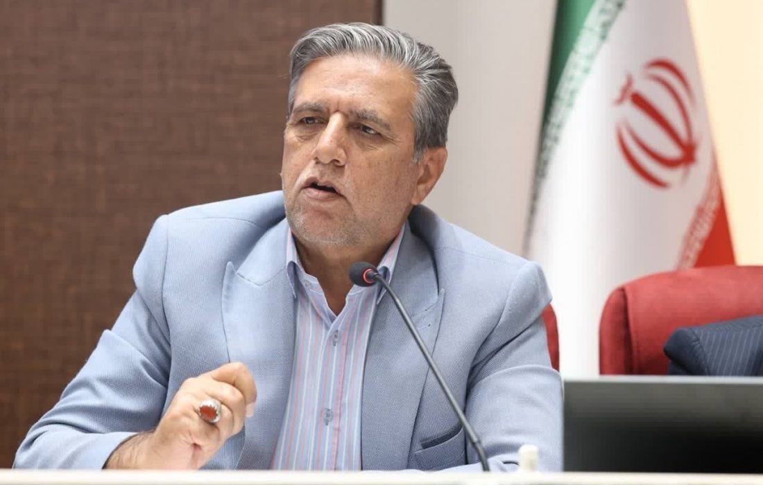 تحلیل یک فعال سیاسی درباره فحاشی در فضای سیاسی؛ از صداوسیما تا تریبون نمازجمعه