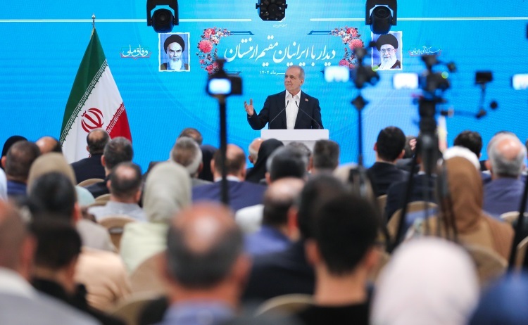 تعامل با دیگر کشور‌ها رمز اصلی رشد و پیشرفت است