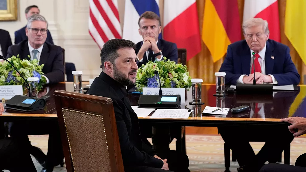 مذاکرات صلح اوکراین؛ آمادگی زلنسکی برای دیدار با پوتین/ تماس ۴۰ دقیقه‌ای ترامپ و پوتین